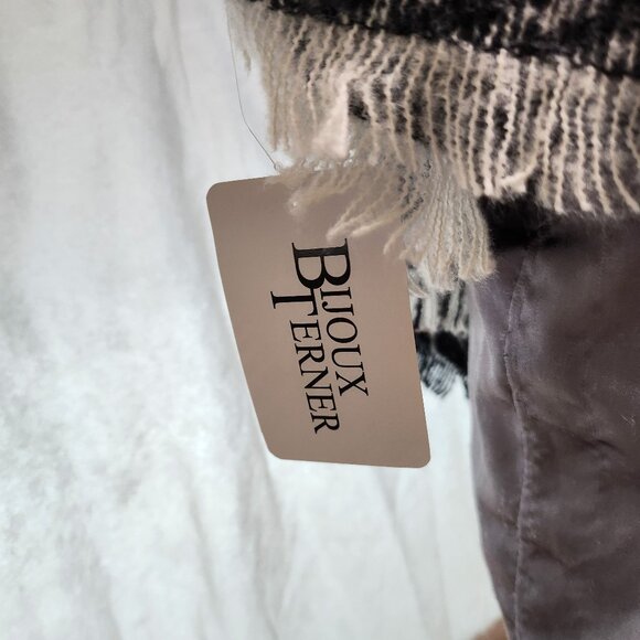 Black & Grey Poncho style Shawl - Picture 8 of 8